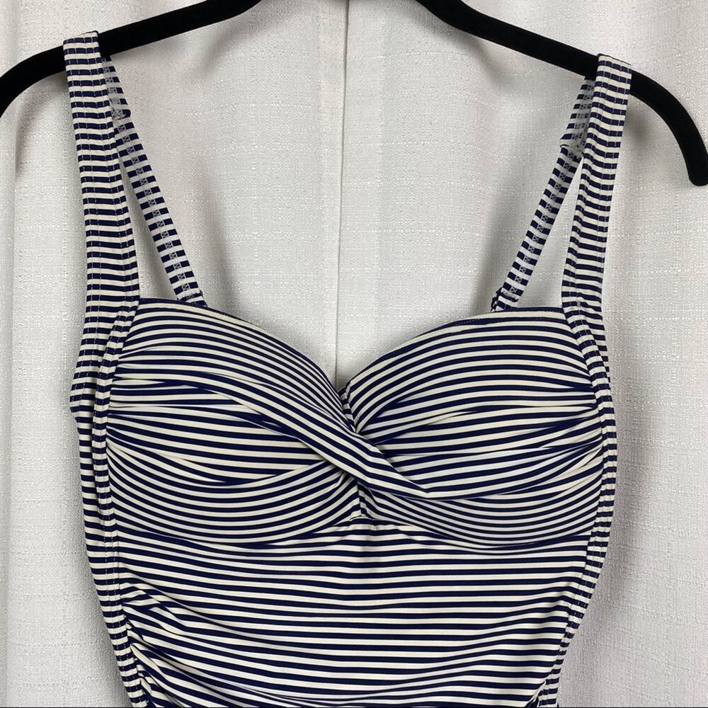 NipTuck Swim Blue&White Sorrento Stripe Joanne One Piece Swimsuit Sz.6 - Picture 6 of 16